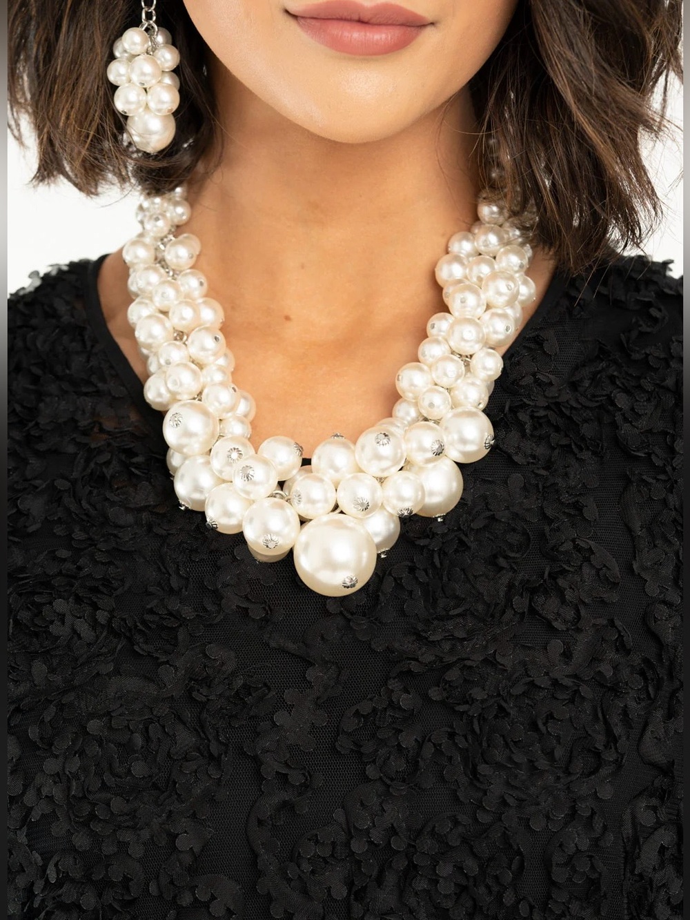 Elegant Pearl Cluster Necklace and Earring Set - White